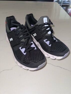 On Running Women's Black and Light Purple Athletic Shoes